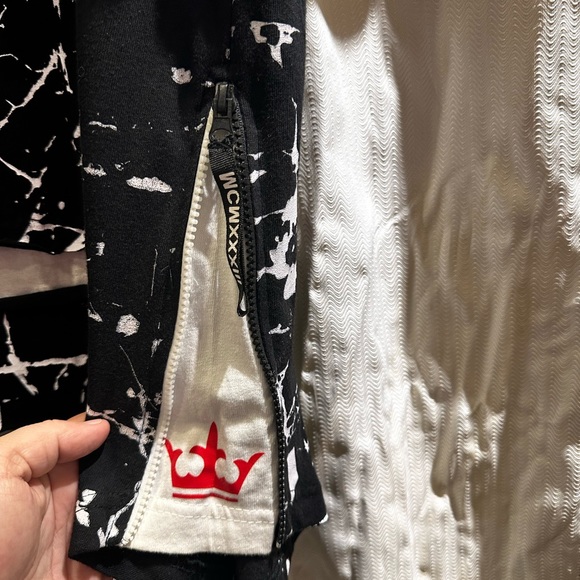 Red Ape XL scallop Shirt - Picture 6 of 9